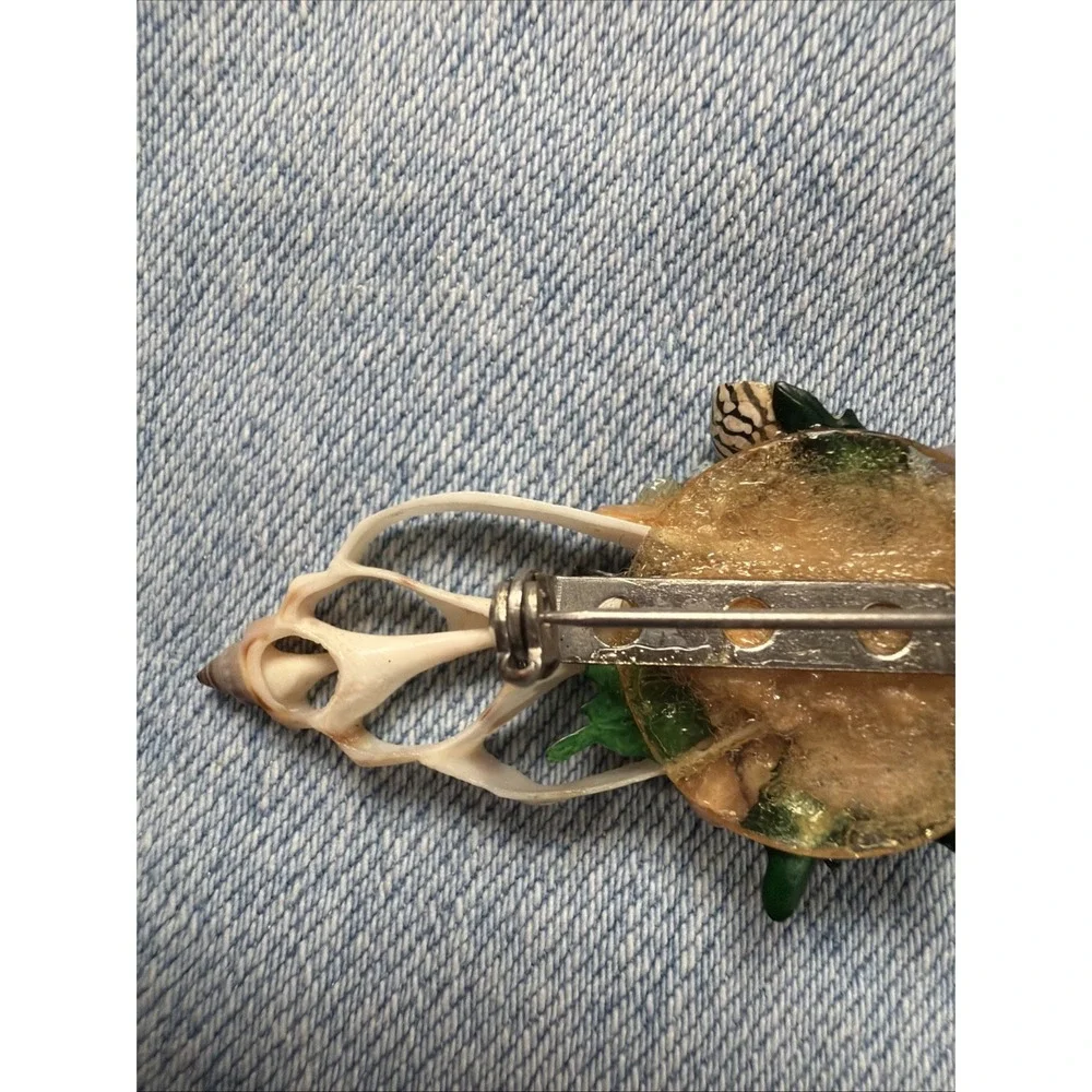 Vintage 1940's Floral Brooch made out of‎ Shells With Rhinestones